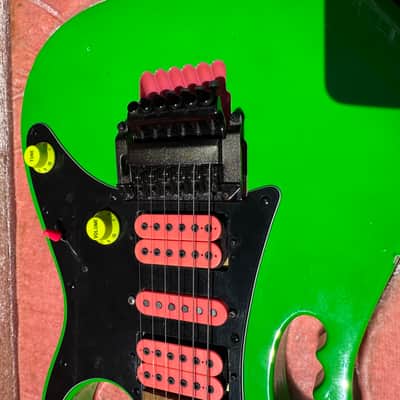 Ibanez JEM777-LG Steve Vai Signature with Edge Tremolo 1987 - 1988 - Loch Ness Green image 6