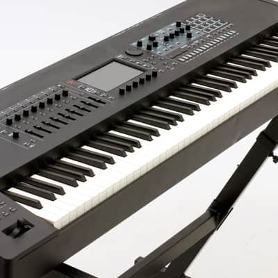 Roland Fantom 8 88-Key Workstation Keyboard 2019 - Present - Black
