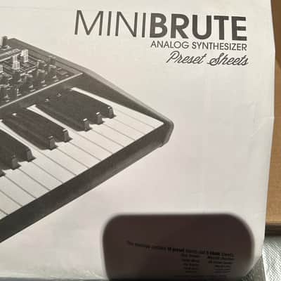 Arturia Minibrute 2020 - Black image 3