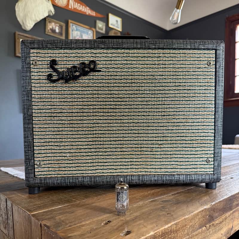 1960’s Telefunken ECC83/12AX7 Smooth Plate Preamp Tube image 1