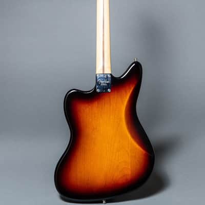 Fender American Professional Jaguar 2017, Sunburst image 6