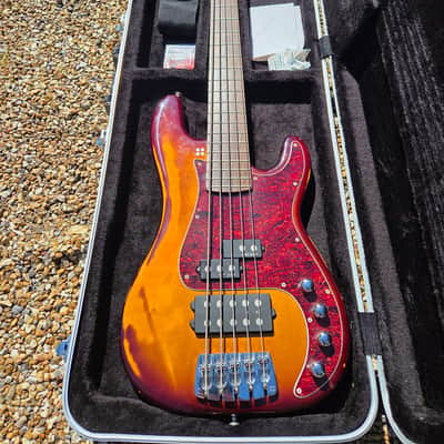 Sandberg California 5 String Unknown - Relic image 9