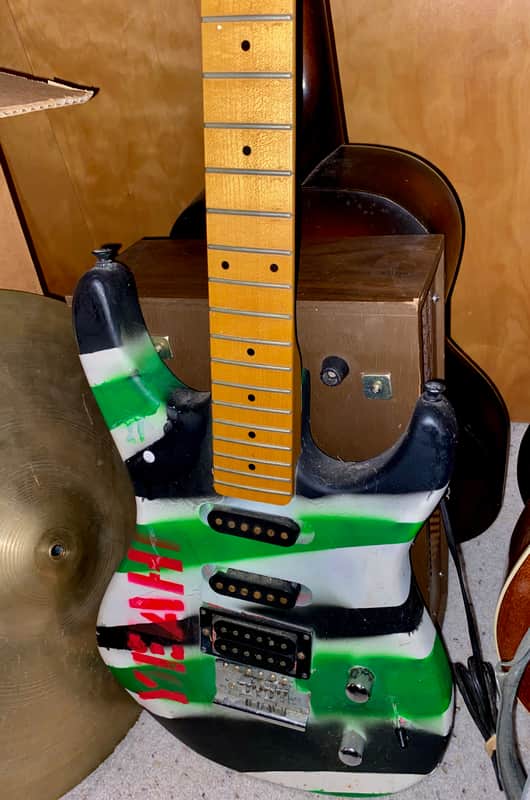Washburn G-Junior Electric Guitar 1987 - Refinished - Project image 1