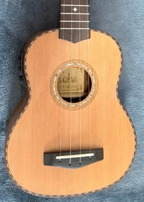 Aloha 358500A-Soprano 2003-2004 - Satin w/ Hard Case image 1
