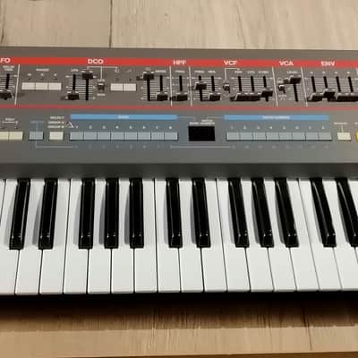Roland Juno-106 61-Key Programmable Polyphonic Synthesizer 1984 - 1985 - Black image 3