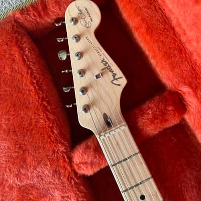 Fender Eric Clapton Artist Series Stratocaster with Vintage Noiseless Pickups 2000 Black image 2
