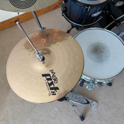 Pearl "Vision" VBX Birch 5 piece drum kit/hardware/cymbals /gig bags/ throne image 9