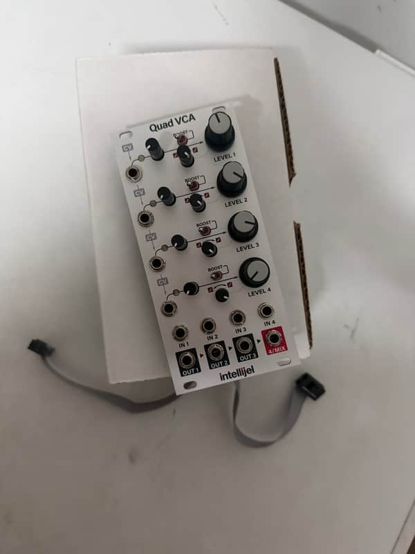 Intellijel Quad VCA