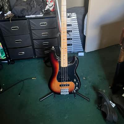 Fender Deluxe Active Precision Bass Special 2017-2018 - 3 color sunburst image 1