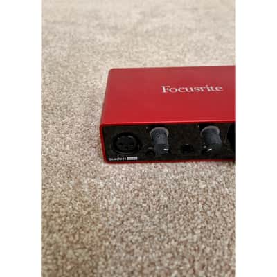 Focusrite Scarlett Solo - Audio Interface - Red - Excellent image 3