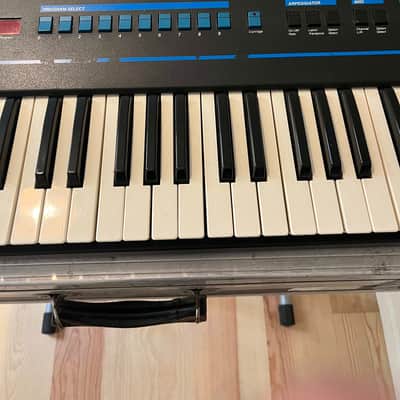 Sequential Prophet VS 61-Key 8-Voice Polyphonic Synthesizer 1986 - 1987 - Blue -plus deux cartouches mémoire-plus eprom-plus flight case image 2