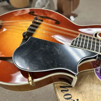 Kentucky KM-855 Artist F-Style Mandolin Amber Burst image 19