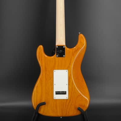 G&L Legacy - Swamp Ash - Honey Finish #6249 image 5