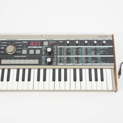 [SALE Ends May 18] KORG microKORG Analog Modeling Keyboard Synthesizer Vocoder w/ 100-240V PSU