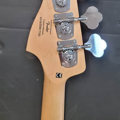 Squier Standard Jazz Bass 2001 - 2010 - 3-Color Sunburst image 6