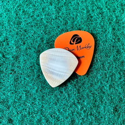 Seashell guitar pick/2.7mm thick, jazz profile, grip surface … by BeachSidePicks image 3