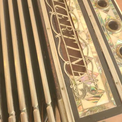 Pearl Queen Concertina 1919 - Black Lacquer/Abalone image 6