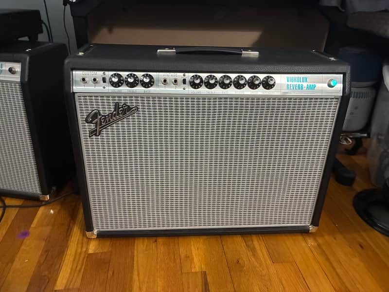 Fender '68 Custom Vibrolux Reverb-Amp 2-Channel 35-Watt 2x10" Guitar Combo 2013 - 2018 - Black image 1