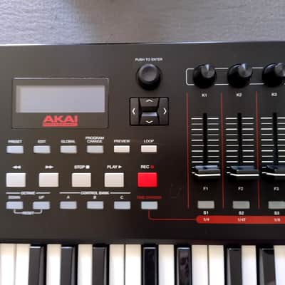Akai Professional MPK261 – 61-Key MIDI Controller image 6