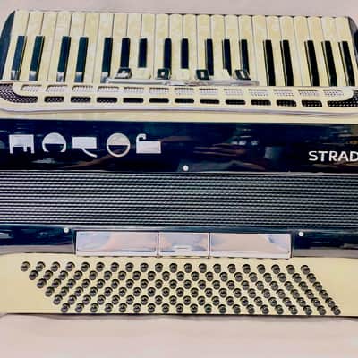 STRADAVOX 3-REED ACCORDION #CSKK726 image 3