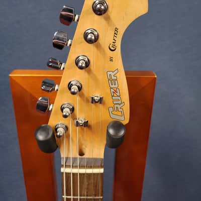 Cruzer by Crafter Electric Guitar - ST-200 - Royal Blue image 5