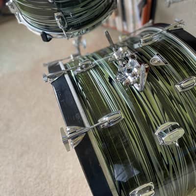 1960’s Ludwig Standard Avocado Strata Drums image 6