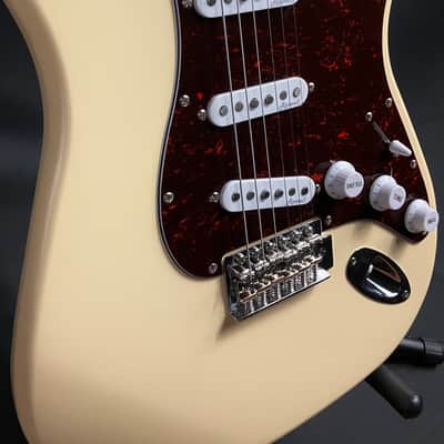 Harley Benton ST-62 Strat-Style Electric Guitar Vintage White Finish image 6