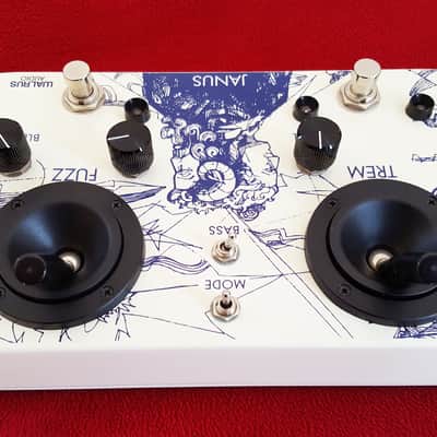 Walrus Audio Janus Tremolo / Fuzz 2012 - Present - White image 5