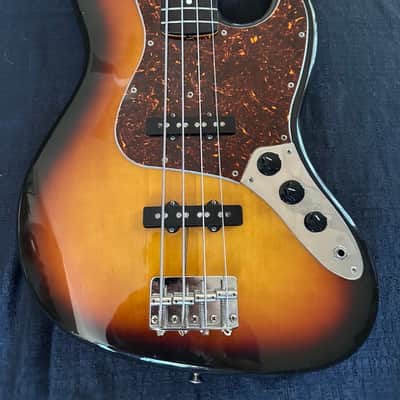 Fender 1986 Fender Sunburst MIJ (Fujigen) Jazz Bass ‘62 Vintage Reissue JB62-60 1986 - Sunburst image 10