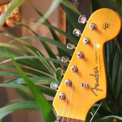 FENDER "American Vintage II 1961 Stratocaster,Olympic White , Slab Rosewood" HARDCASE, 3, 67 KG image 3