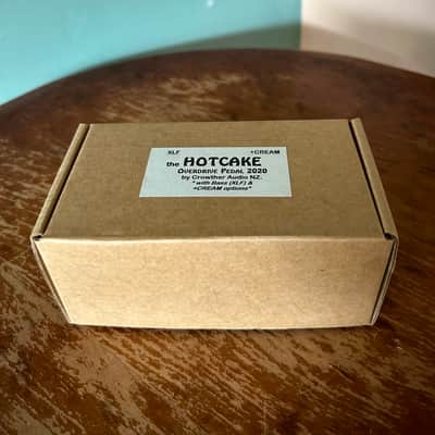 Crowther Hot Cake 1976 - Present - White image 3