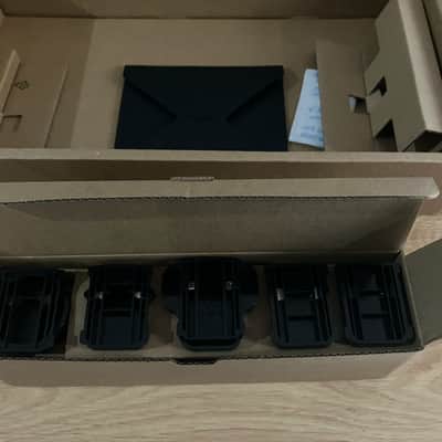 Native Instruments Traktor X1 MK3 DJ Controller + Stand image 6