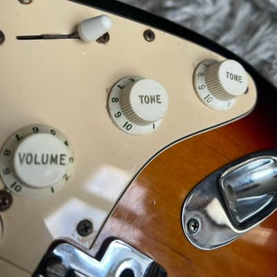 Fender stratocaster american standard 2005 - sunburst image 10