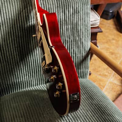 Gibson Les Paul Traditional Pro V Satin 2019 - Satin Wine Red image 9