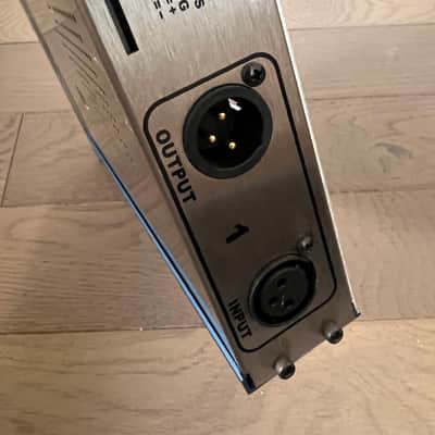 API 3122V 2-Channel Microphone Preamp 2022 - Present - Blue image 17