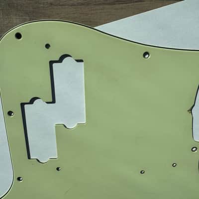 Fender Precision 58 10 hole  Mint Green  USA Vintage Pickguard 1959 Reissue image 7