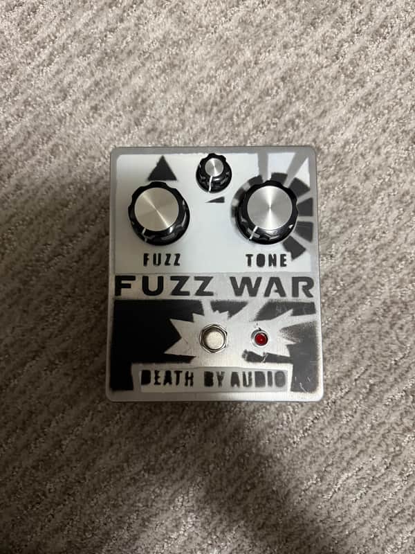 Death By Audio Fuzz War