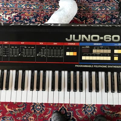 Roland Juno-60 61-Key Polyphonic Synthesizer 1982 - 1984 - Black