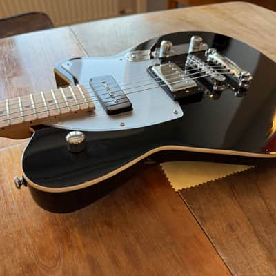 Reverend Double Agent OG MBK (Charger H90) – Mint – w/ Reverend Two-Tone Case – Bass Contour image 7