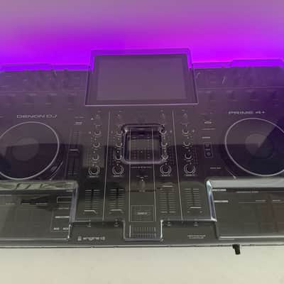 Denon Prime 4+ with accessories image 2