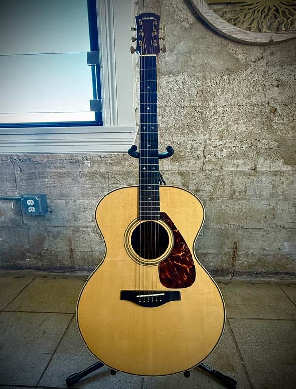 2005 Yamaha LJ26 Custom Shop - No Pickup - Natural - With Case image 1