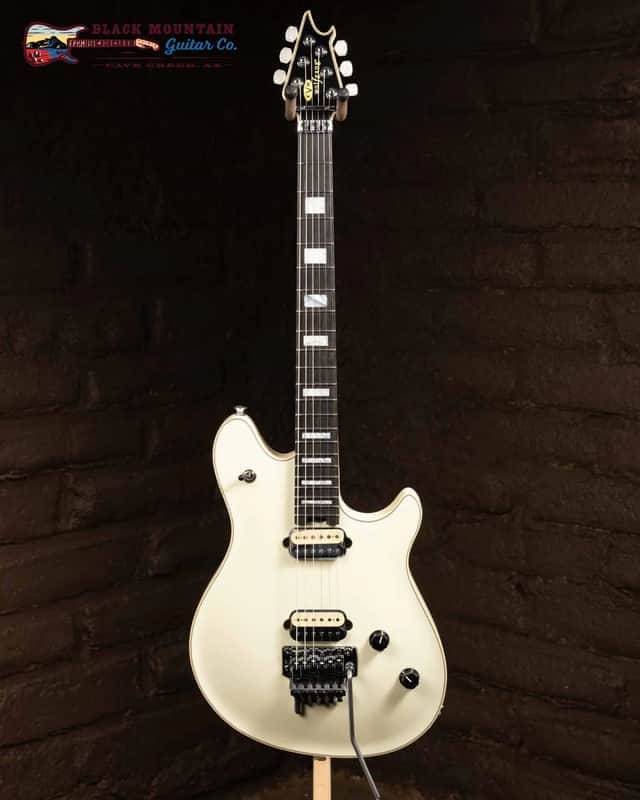 EVH Wolfgang USA, Ivory image 1