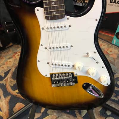 Fender Squier Bullet Strat - Sunburst image 2