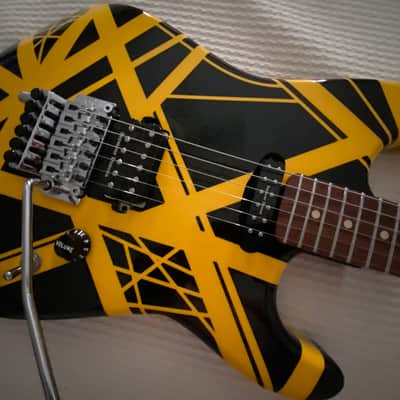 Bumblebee Yellow and Black EVH Build image 3