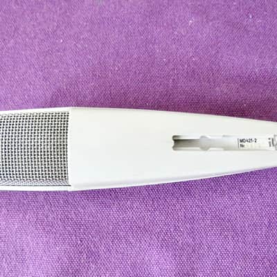 Sennheiser MD 421-2 Cardioid Dynamic Microphone image 9