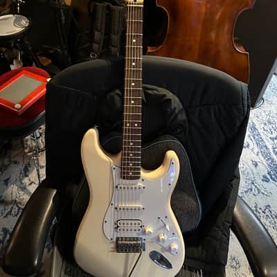 Fender Standard HSS Stratocaster with Rosewood Fretboard 2008 Olympic White image 10