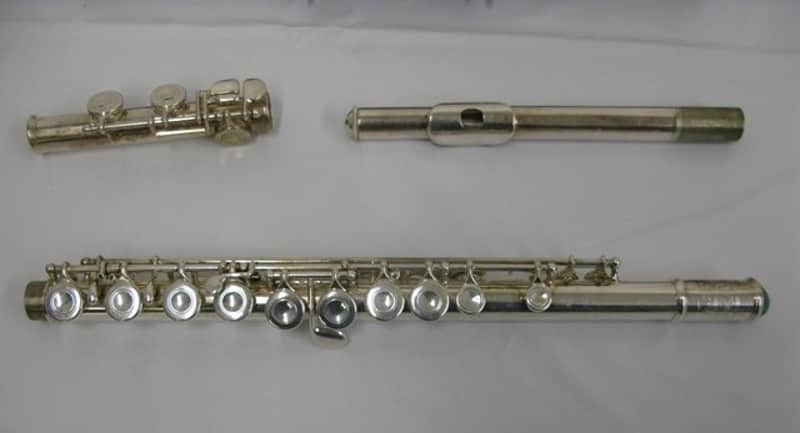 【美品】セルマー フルート BUNDY2 美品】セルマー フルート BUNDY2 Selmer Bundy flute with hard case