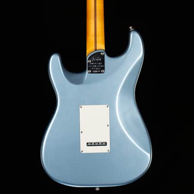 Fender American Ultra Luxe Vintage '60s Stratocaster Rosewood Fingerboard Ice Blue Metallic (344) image 4