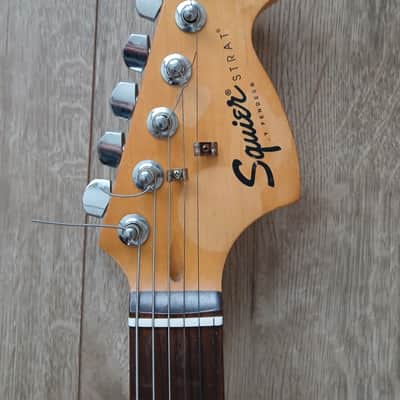 Squier Affinity Series Stratocaster with Indian Laurel Fretboard - Purple - Not Working image 4