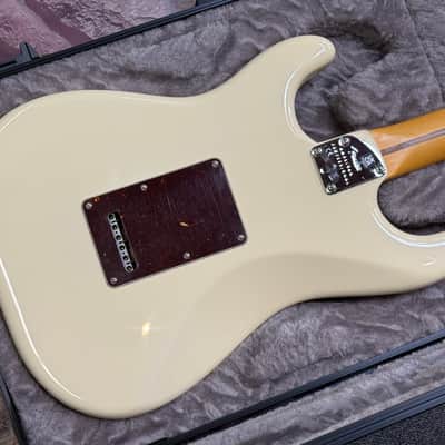 Fender American Professional II Stratocaster HSS MN 2022 Olympic White New Unplayed Auth Dealer 8lb1oz #995 image 14